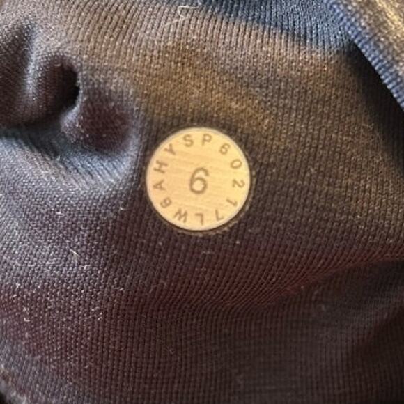 Lululemon Train Times Crop 17" Transition Multi Midnight Navy / Black Worn Once! - Picture 12 of 13